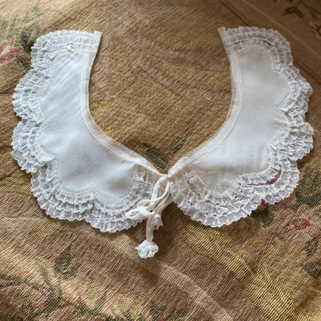 antique lace collar