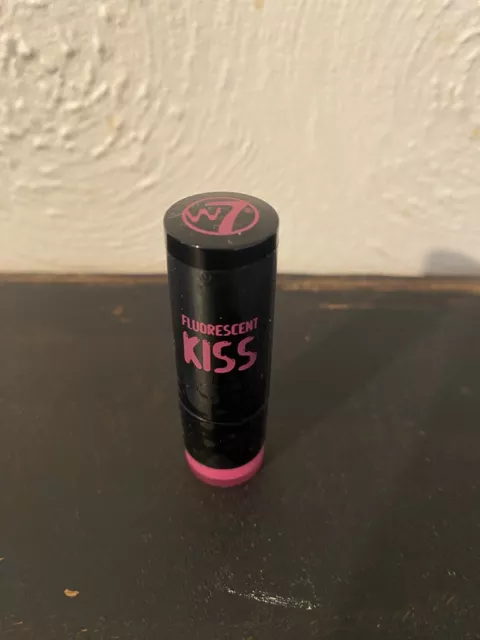 W7 Fluorescent Kiss Lipstick SUMMER BREEZ