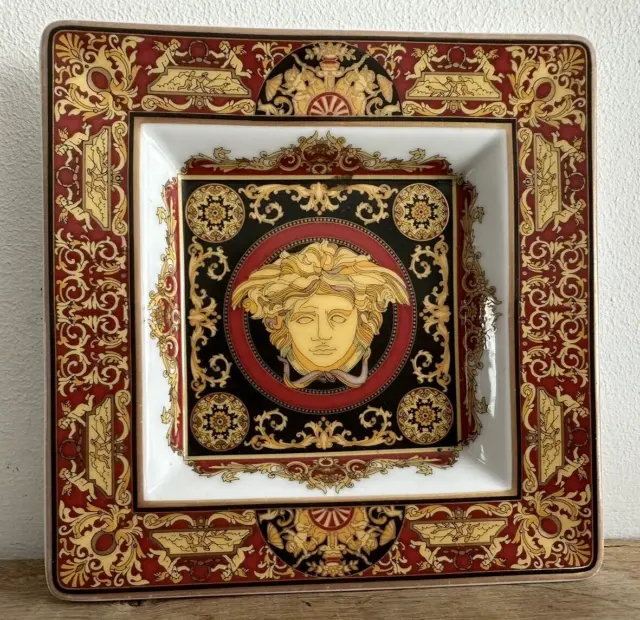 Rosenthal Versace Medusa red/gold porcelain dish 13 cm. Ref: 12