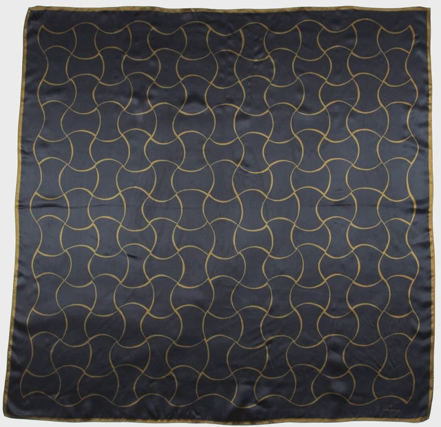 Foulard En Soie Daniel Hechter Lascaux Vintage, 87x88 Cm, Couleur Taupe - Occasion Portée