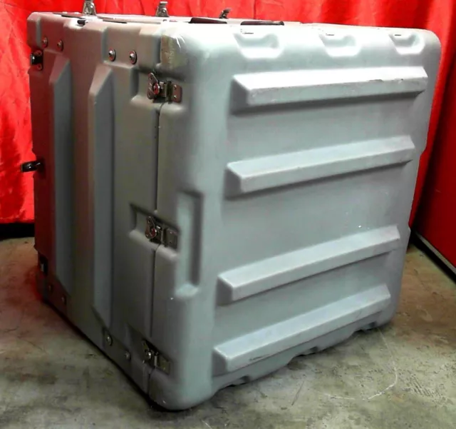 Hardigg 11U Hard Plastic Shipping Transit Rackmount Road Case w/Casters