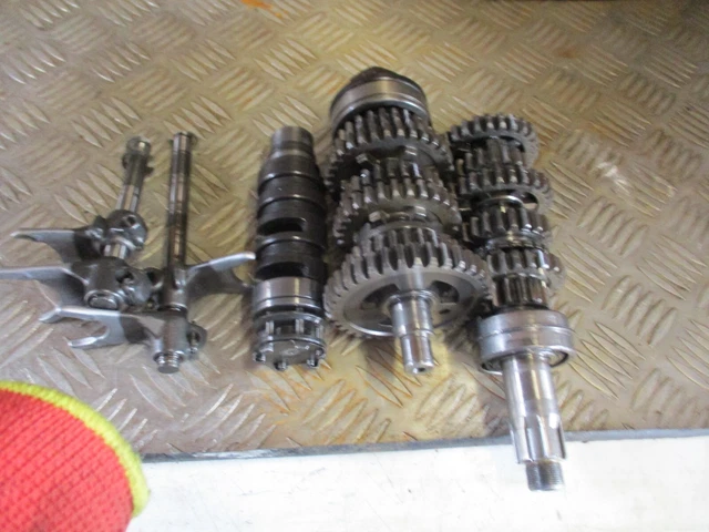 YAMAHA RD400 RD250 Gear Box Gearbox Looks Complete £95.00 - PicClick UK
