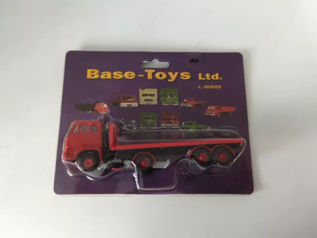 Base Toys 1:76 L-series - LR-X1 Red Truck