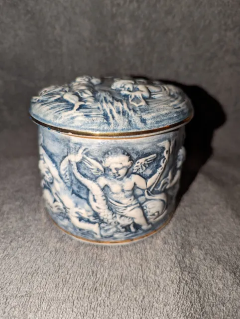 Vintage R CAPODIMONTE M.A.S. Blue White Gold Raised Cherub Pot With Lid