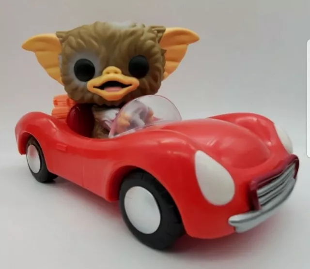 Funko Pop! Rides - Gremlins - Gizmo In Red Car (Hot Topic Exclusive)
