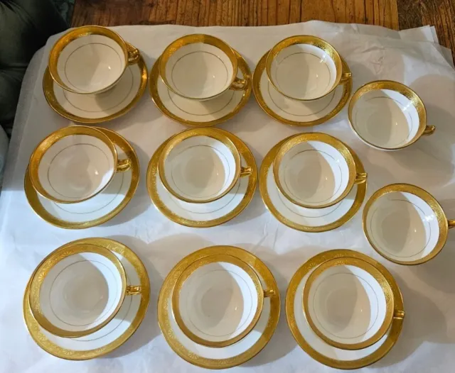Minton For Tiffany And Co  New York Thick Gold Rim Cups & Saucers Set Of 9 H1032
