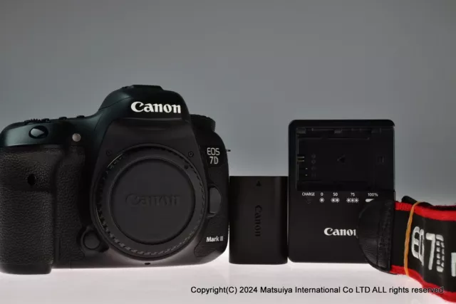 Canon EOS 7D Mark II 20.2MP Digital Camera Body Excellent