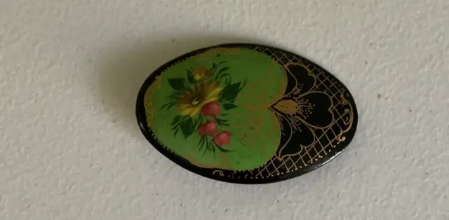 Vintage Russian Hand Painted Black Lacquer Artist Signed Oval Brooch Pin