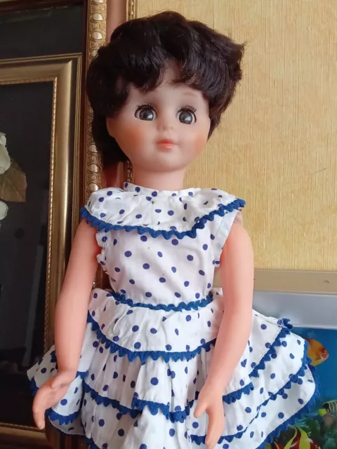 Poupée petit Colin 40 cms brune.