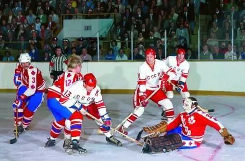 Valeri Kharlamov, Gerry Cheevers Team WHA 1974 Series with Russia 8x10 Photo