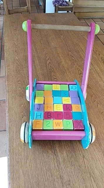 Chariot de marche / Porteur avec ses cubes en bois Janod