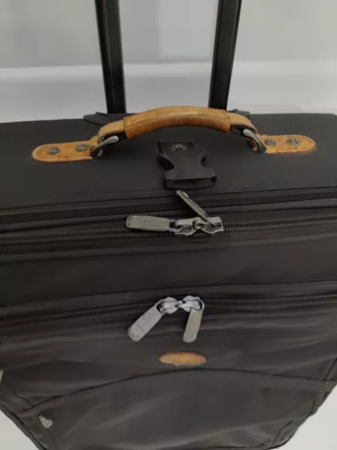 Good Kirkland Signature 26” Large Expandable 2 Wheel Bag Luggage Suitcase Brown