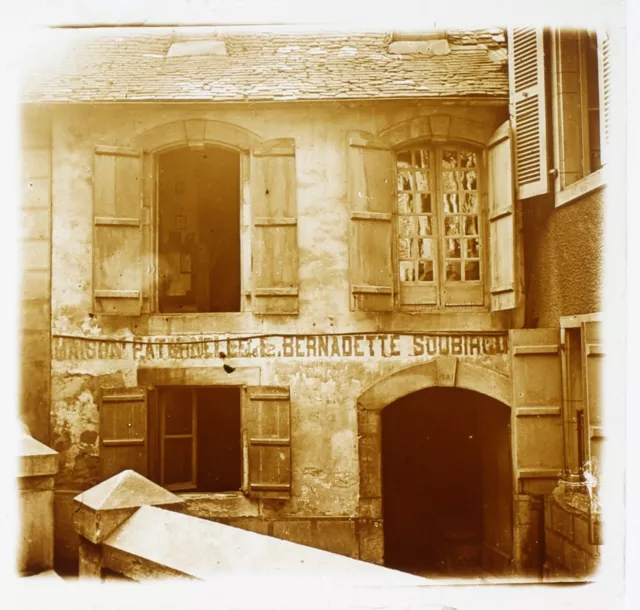 FRANCE Paternal House of St. Bernadette c1930 Photo Stereo Glass Plate