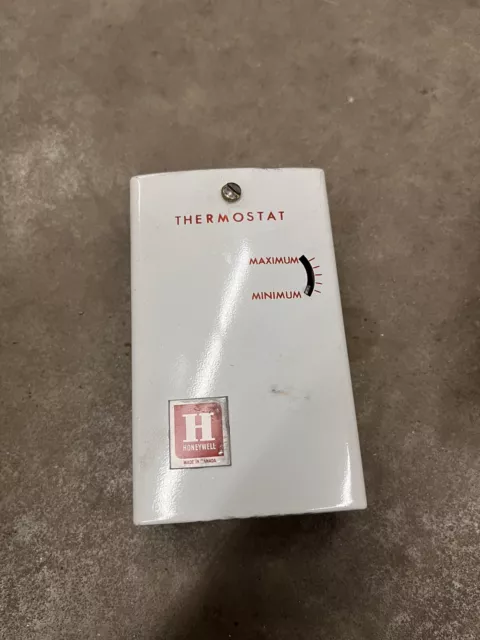 Honeywell L4062A1182 1 Duel Aquastat Hi Low limit