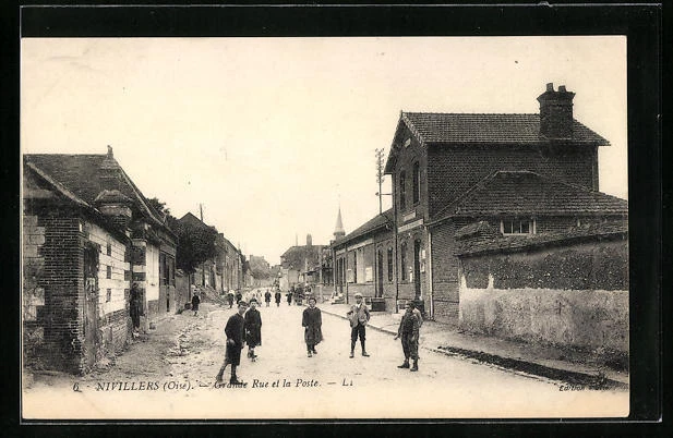 CPA Nivillers, Grande Rue et la Poste