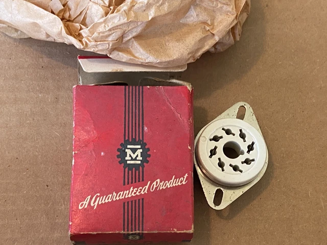 NOS Vintage Millen Octal 8-Pin Tube Socket in Box #33008 Steatite