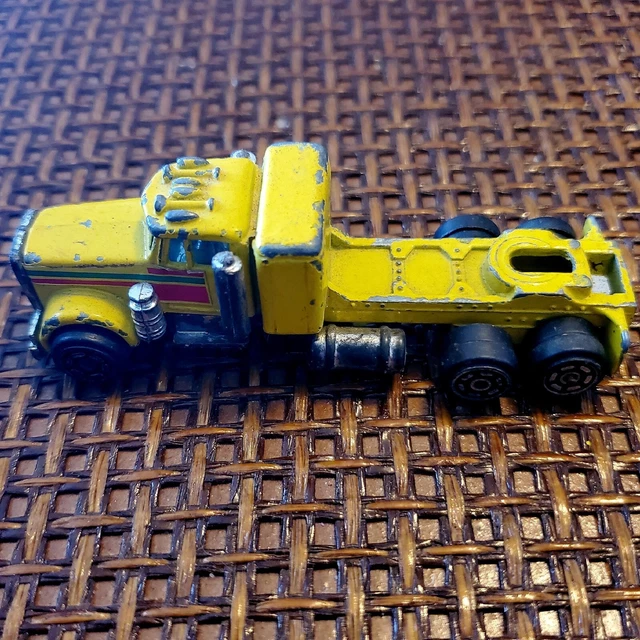 VINTAGE TOY SMI Truck Universal Product 1976 Made In Macao Yellow 5.00