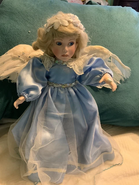 Paradise Galleries Treasury Collection Doll Angel of Peace Premiere Edition Cl2