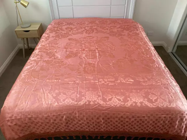 Vintage Hollywood Salmon Pink Rayon damask patt Bedspread Crochet Edge & Tassels