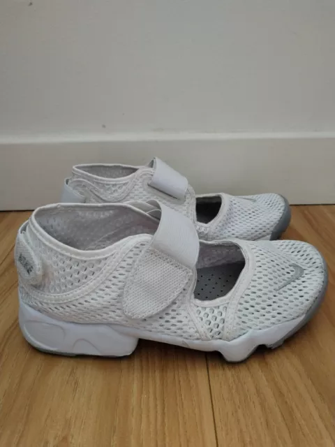 White clearance rifts junior