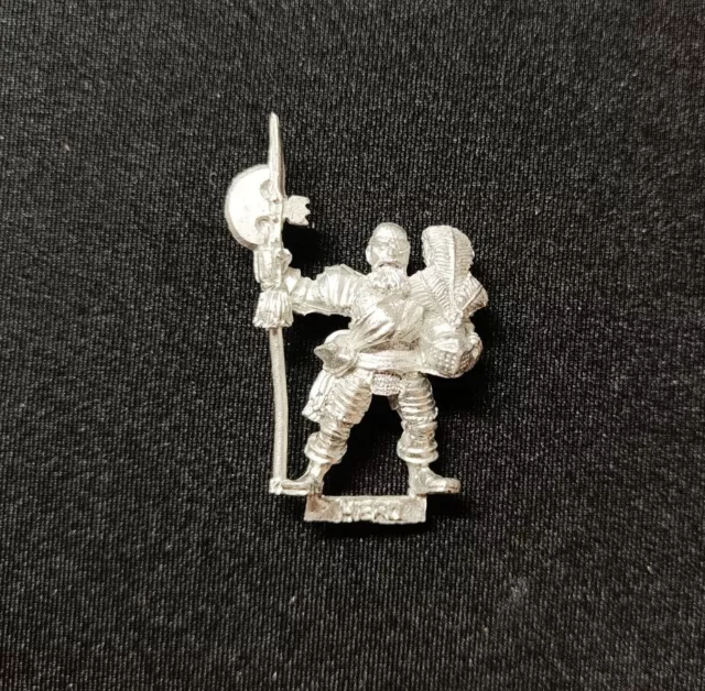 Warhammer Empire Hero with Halberd / Helmet | WFB Metal OOP 1992