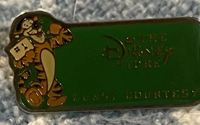 Disney Store Pin Guest Courtesy Tigger Green Cast Member Service Award Vintage