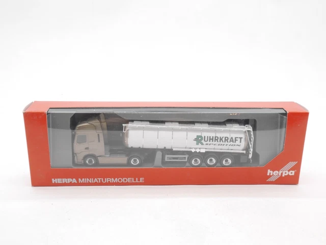 316217 Herpa Iveco S-Way ND Baustoff-Hängerzug