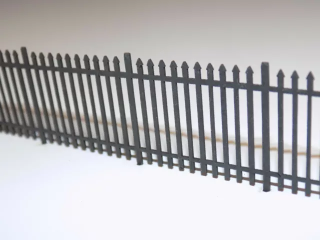 6ft wrought iron fencing (1.5 metres) 00 scale 1:76 model railway security fence