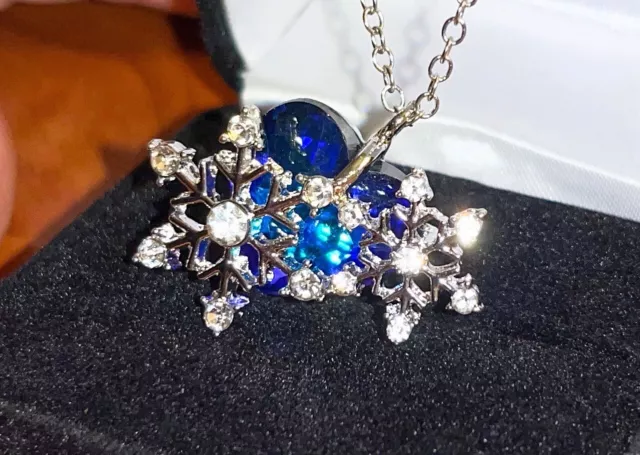 Fashion Women Blue Crystal Snowflake Pendant Necklace Jewelry Elegant Unique New