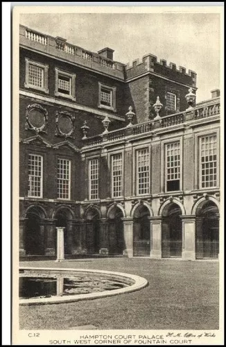 ~1910/20 Hampton Court Palace Fountain England Britain