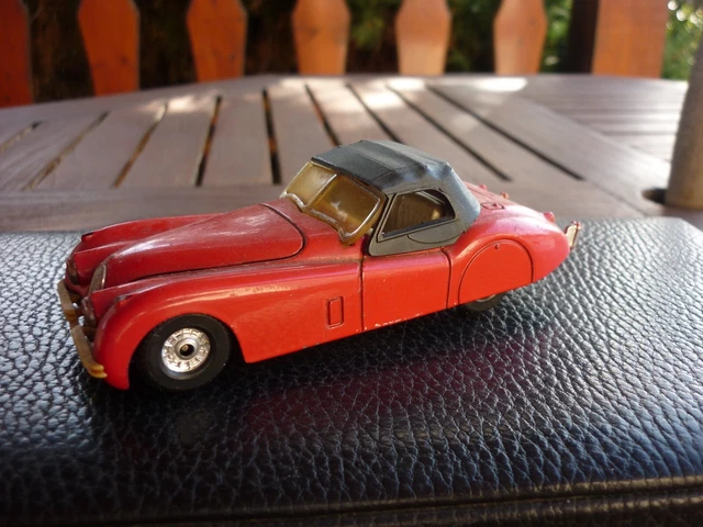 CORGI TOYS . Jaguar XK 120.  Made in GB. Années 70-80.