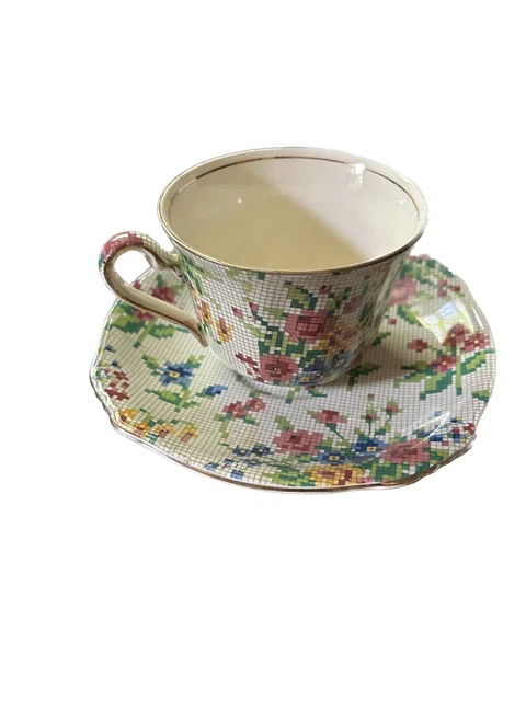 Vintage 1941-50 ROYAL WINTON Grimwades Queen Anne Teacup & Saucer Set England