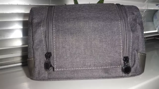 Mens Grey Emirates Business Class Bvlgari Amenity Kit Wash Bag With 5ml Cologne 3