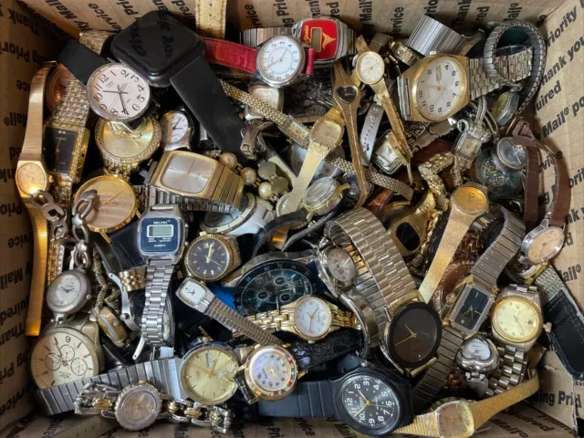 Huge Lot of Watches & Bands 15.5lb+ Seiko Citizen Waltham Pulsar Timex Guess