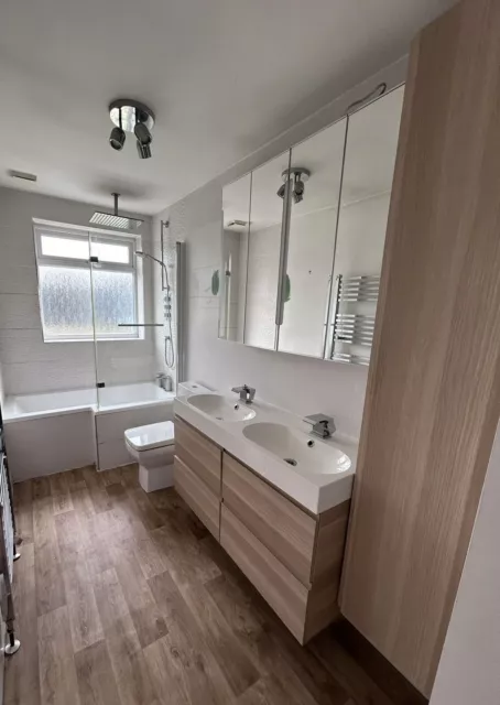 Full Bathroom Suite. (Bath, his & hers basin, vanity, toilet, cabinets & 3 taps)