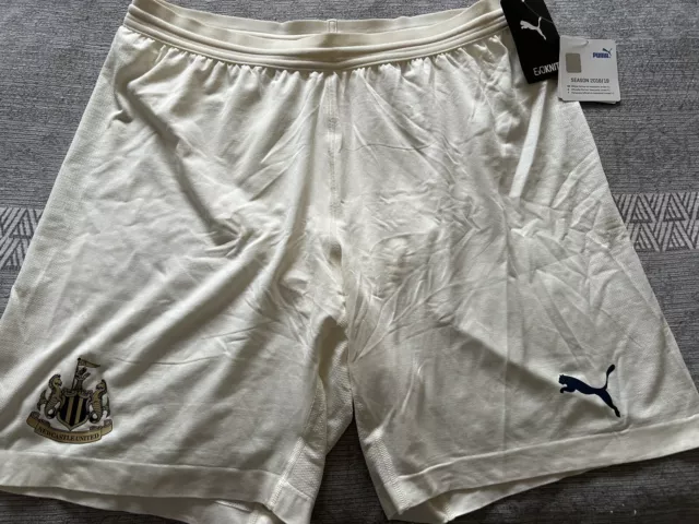 Newcastle United Player Issue Away Shorts 2018/19