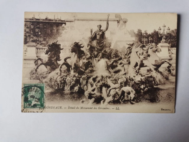 CPA 33 BORDEAUX - Détail du Monument des Girondins