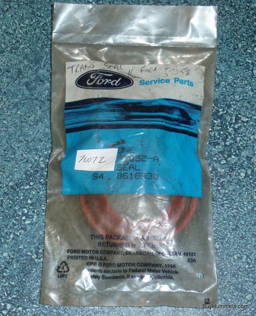 NEW FORD CROWN Victoria F150 E250 E350 Auto Transmission Housing Seal