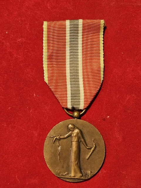 MÉDAILLE MILITAIRE INSIGNE médaille défense nationale grade argent