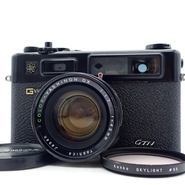 VINTAGE YASHICA ELECTRO 35 w/ Yashinon DX 45mm f1.7 Lens