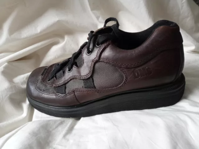 DR MARTENS, Made In England, Brown size 7 active shoes
