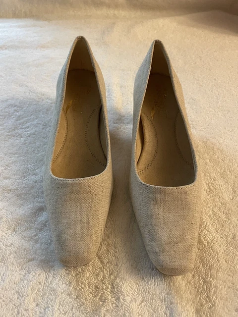 Aerosoles cheerful deals pump