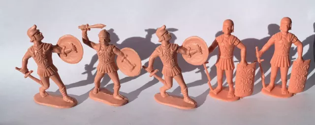 vintage plastic soldiers Charbens Etruscans reshots