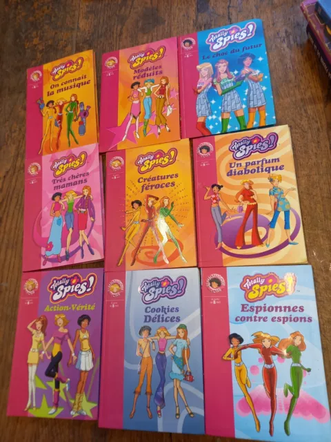 Lot de 9 livres Totally  Spies ! créatures féroces - Modèles réduits