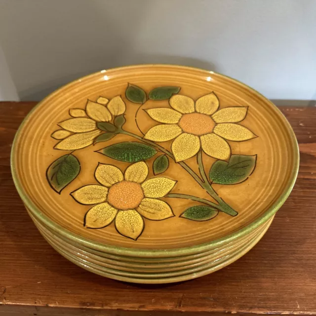 Metlox Poppy Trail Pottery Dahlia 10” Dinner Plate Gold Yellow Green 1970s MCM