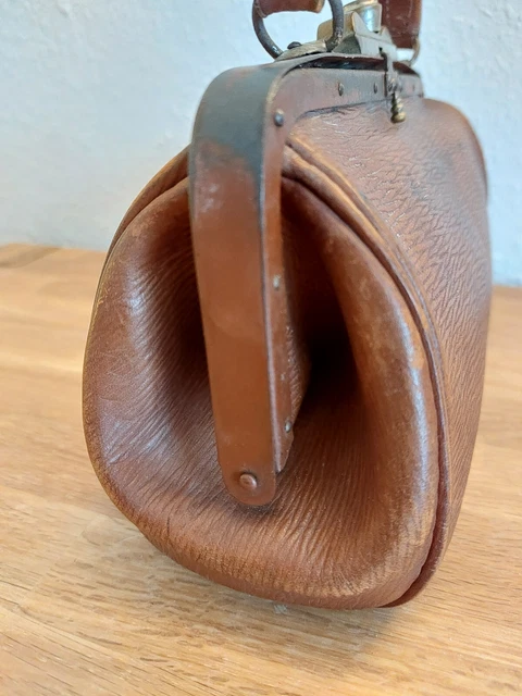 Sehr kleine alte Hebammentasche, Arzttasche, Arztkoffer - nur 24cm lang, selten! 6
