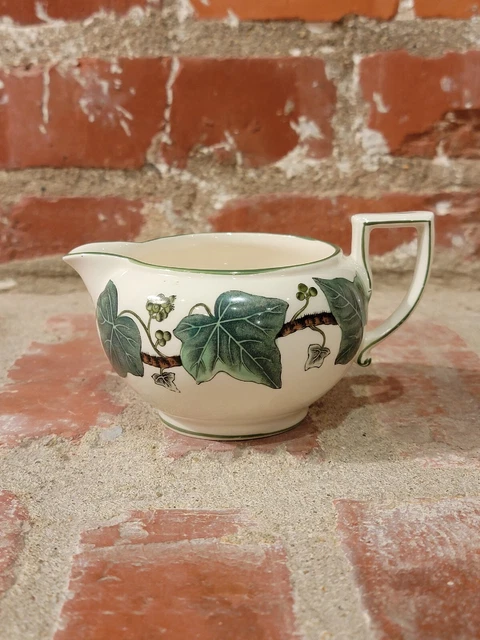 Wedgwood Of Etruria & Barlaston Napoleon Ivy Creamer Made In England Green Trim