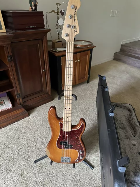Fender American Precision bass with case