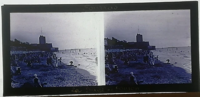 zc17 positive stereo glass plate BE circa 1920 animated Fourras - the beach