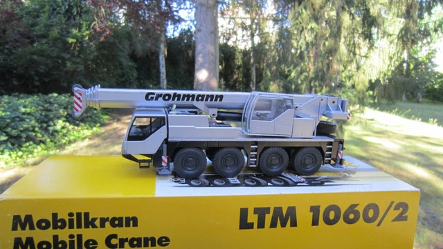 Grue Conrad Liebherr TLM 1070-4-1 – 1/50, Zamak Jaune, Neuve, Collection